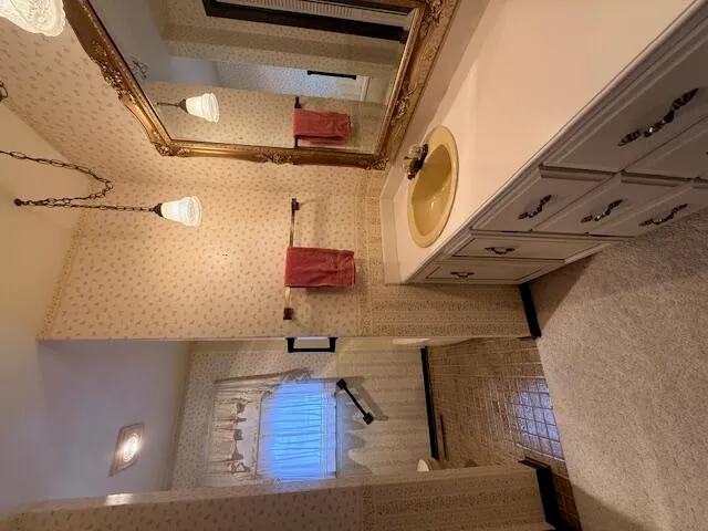 $327,900 | 107 East Sunnyside Drive, Caledonia, MN 55921