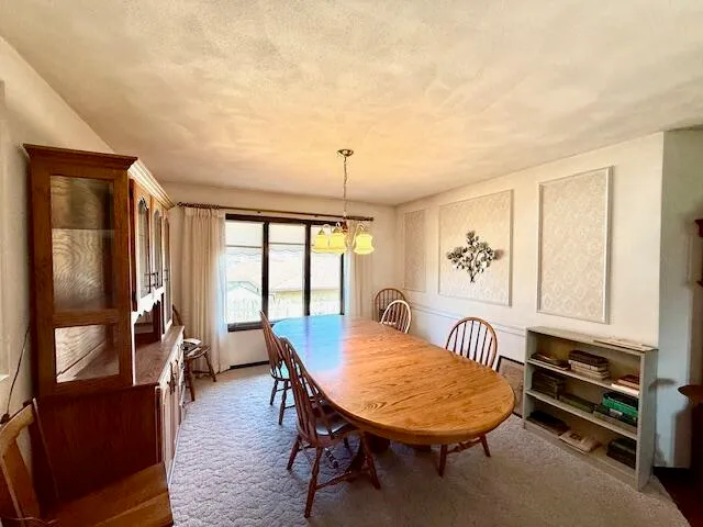 $327,900 | 107 East Sunnyside Drive, Caledonia, MN 55921