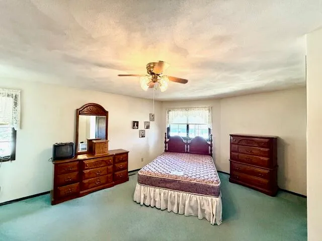 $327,900 | 107 East Sunnyside Drive, Caledonia, MN 55921