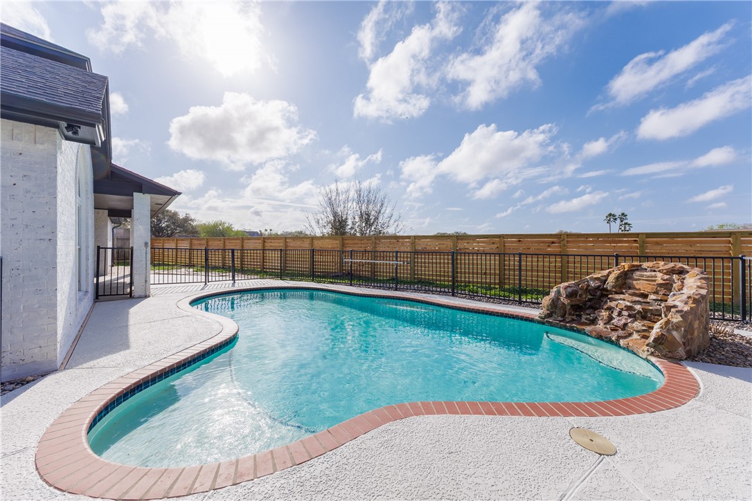 6402 Avignon Street Corpus Christi, TX 78414 - Photo 30 of 36