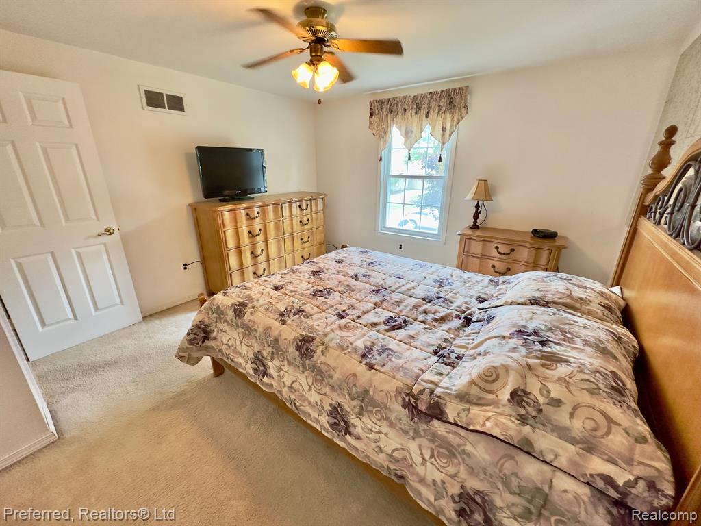 44648 Hanford Road Canton, MI 48187 - Photo 18 of 29