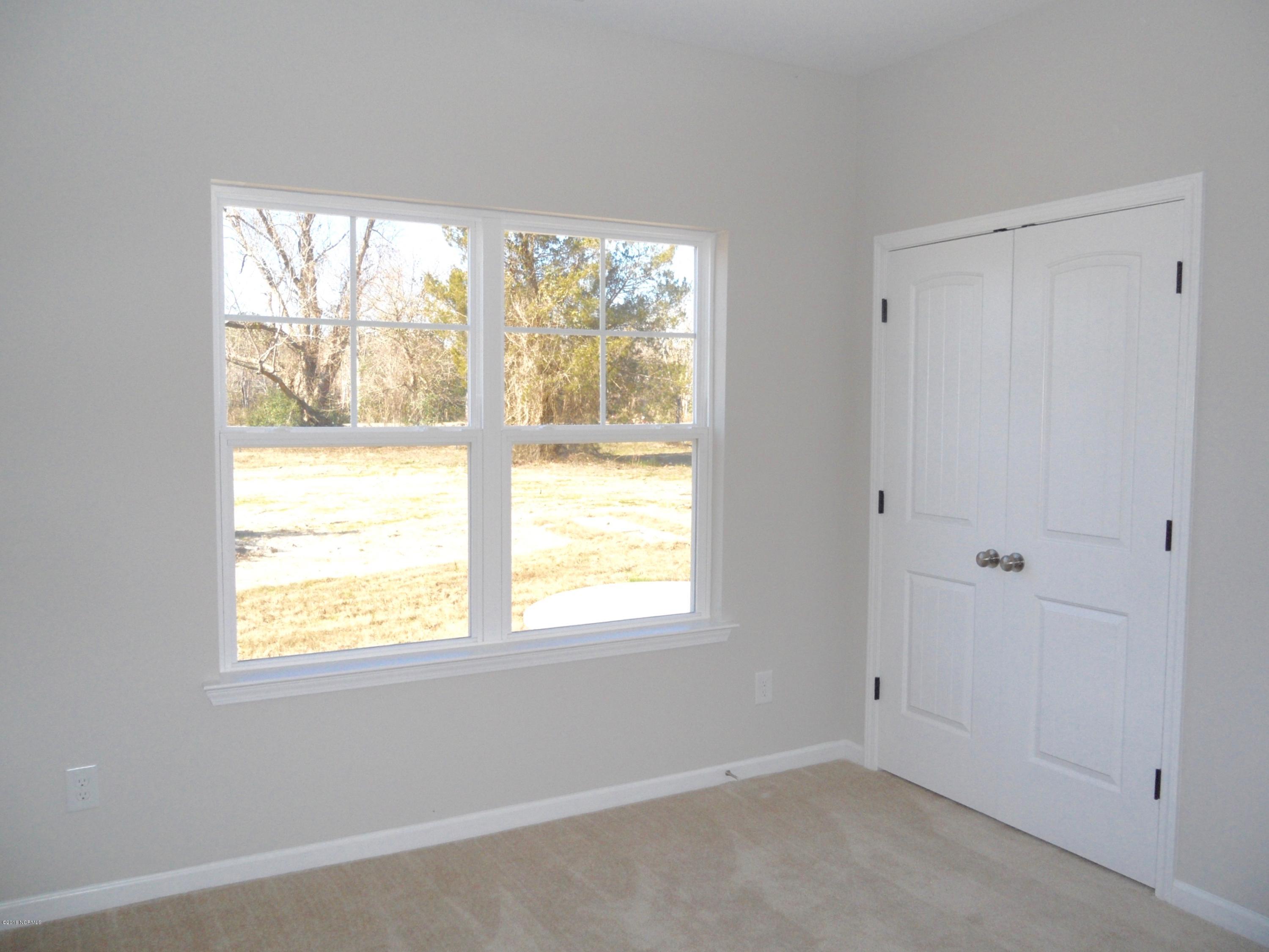 112 Bethea Street Holly Ridge, NC 28445 - Photo 9 of 21 Office/Flex Room - 1st Floor