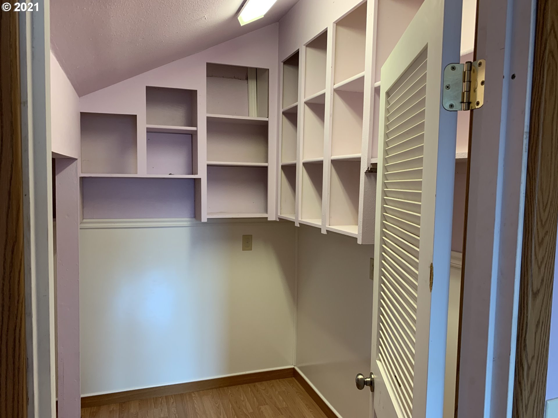 410 Southwest Mill Street Sheridan, OR 97378 - Photo 15 of 25 a view of walk in closet with empty racks