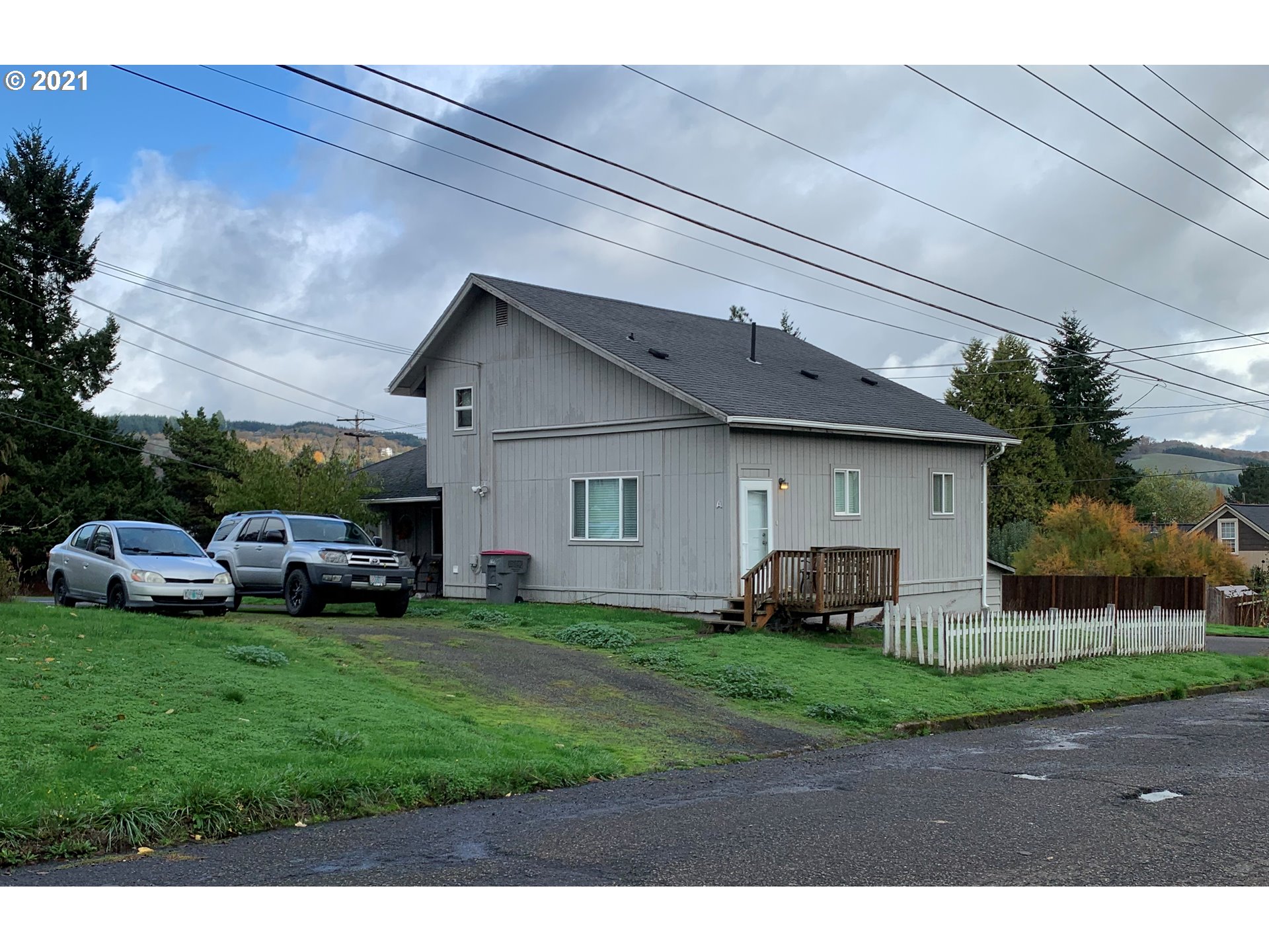 410 Southwest Mill Street Sheridan, OR 97378 - Photo 7 of 25 a view of a yard in front of a house
