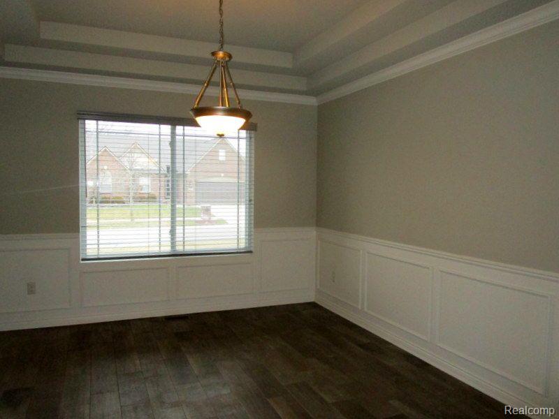 20902 Oak Ridge Drive Clinton Township, MI 48036 - Photo 5 of 21
