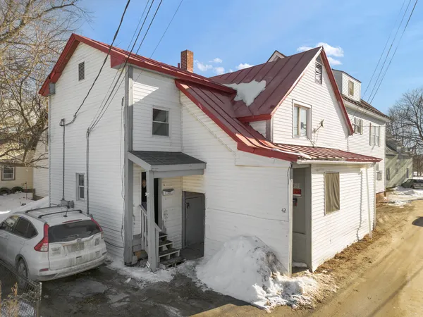 $172,500 | 42 Carey Lane, Waterville, ME 04901