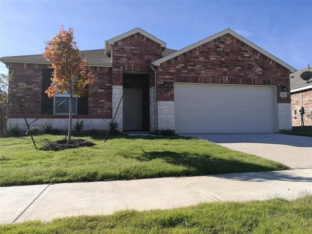 $2,000 | 3100 Montserrat Creek Drive, Little Elm, TX 75068
