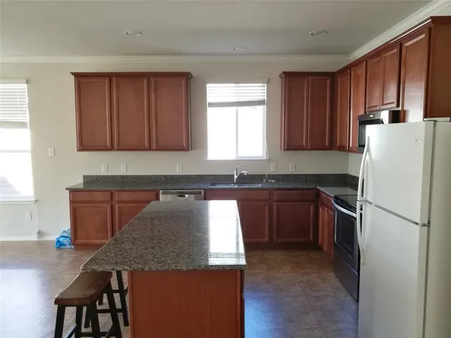 $2,000 | 3100 Montserrat Creek Drive, Little Elm, TX 75068