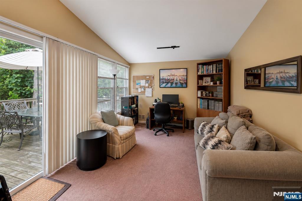 711 Rutland Avenue Teaneck, NJ 07666 - Photo 8 of 22