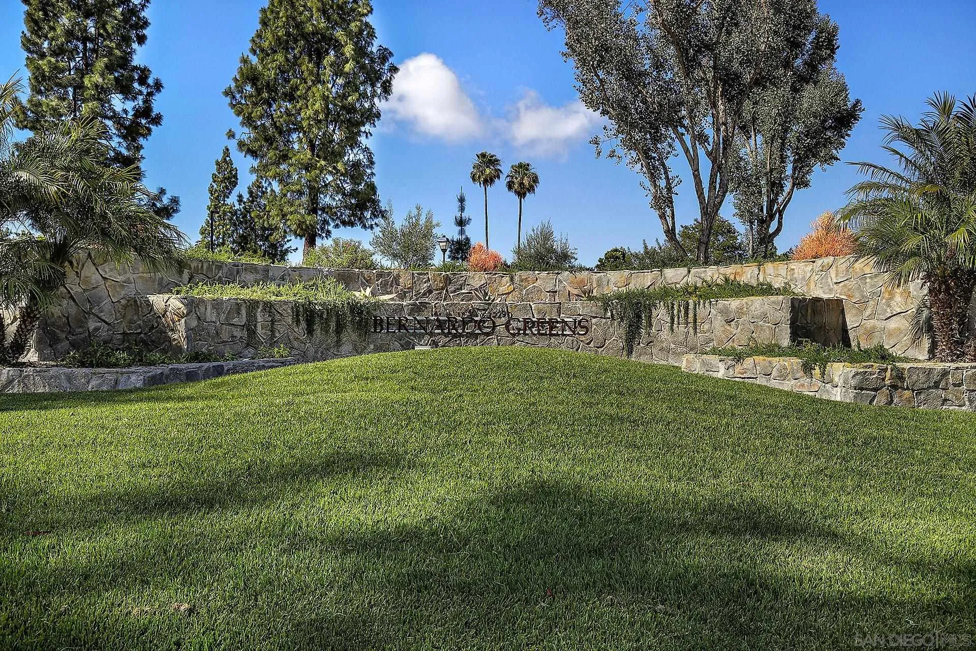 12496 Bodega Road San Diego, CA 92128 - Photo 38 of 44 a view of a garden with a fountain