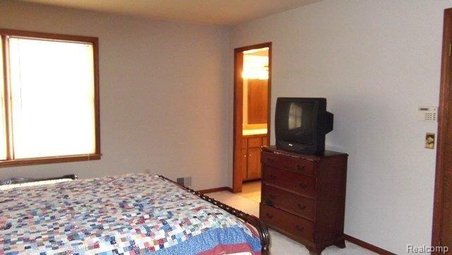 9074 Ravinewood Lane South Lyon, MI 48178 - Photo 16 of 19 Master 3