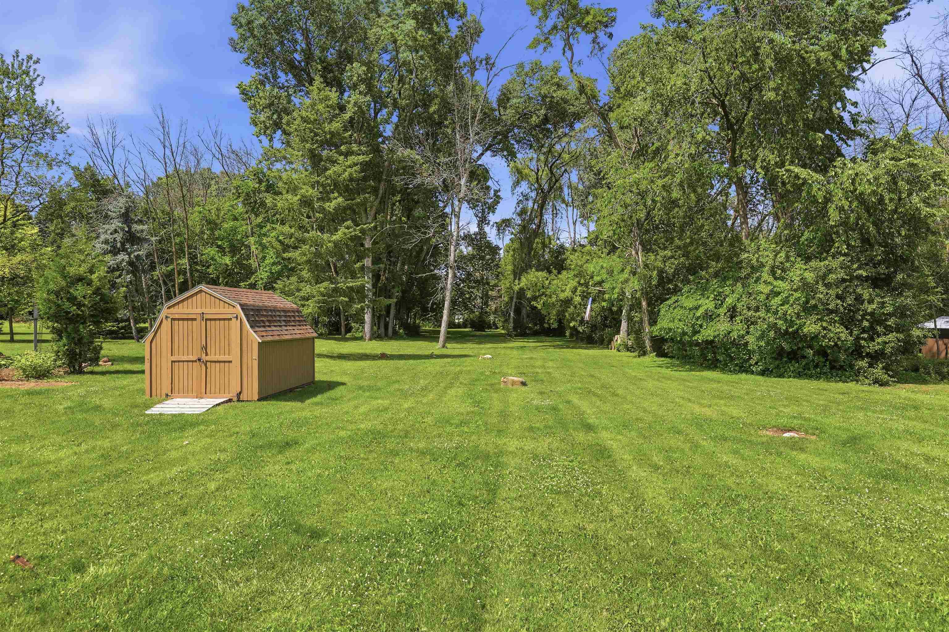 5400 Long Court Appleton, WI 54914 - Photo 29 of 38