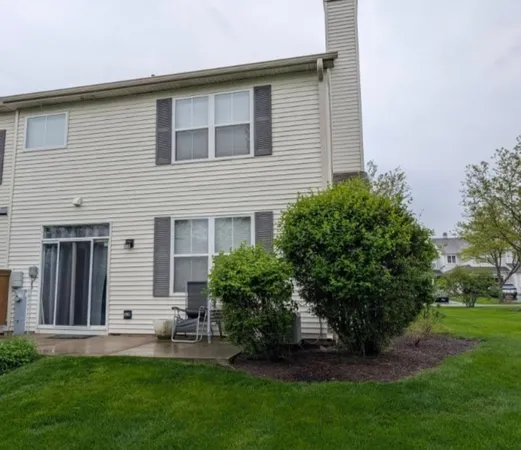 $350,000 | 477 Peregrine Parkway, Unit D, Bartlett, IL 60103