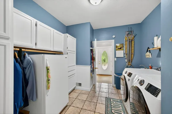 $1,300,000 | 18800 County Road 681, Grand Junction, MI 49056