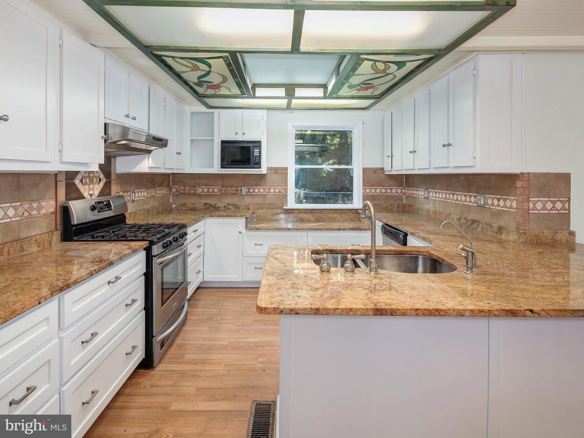 2837 Bolling Road Falls Church, VA 22042 - Photo 11 of 30 Kitchen