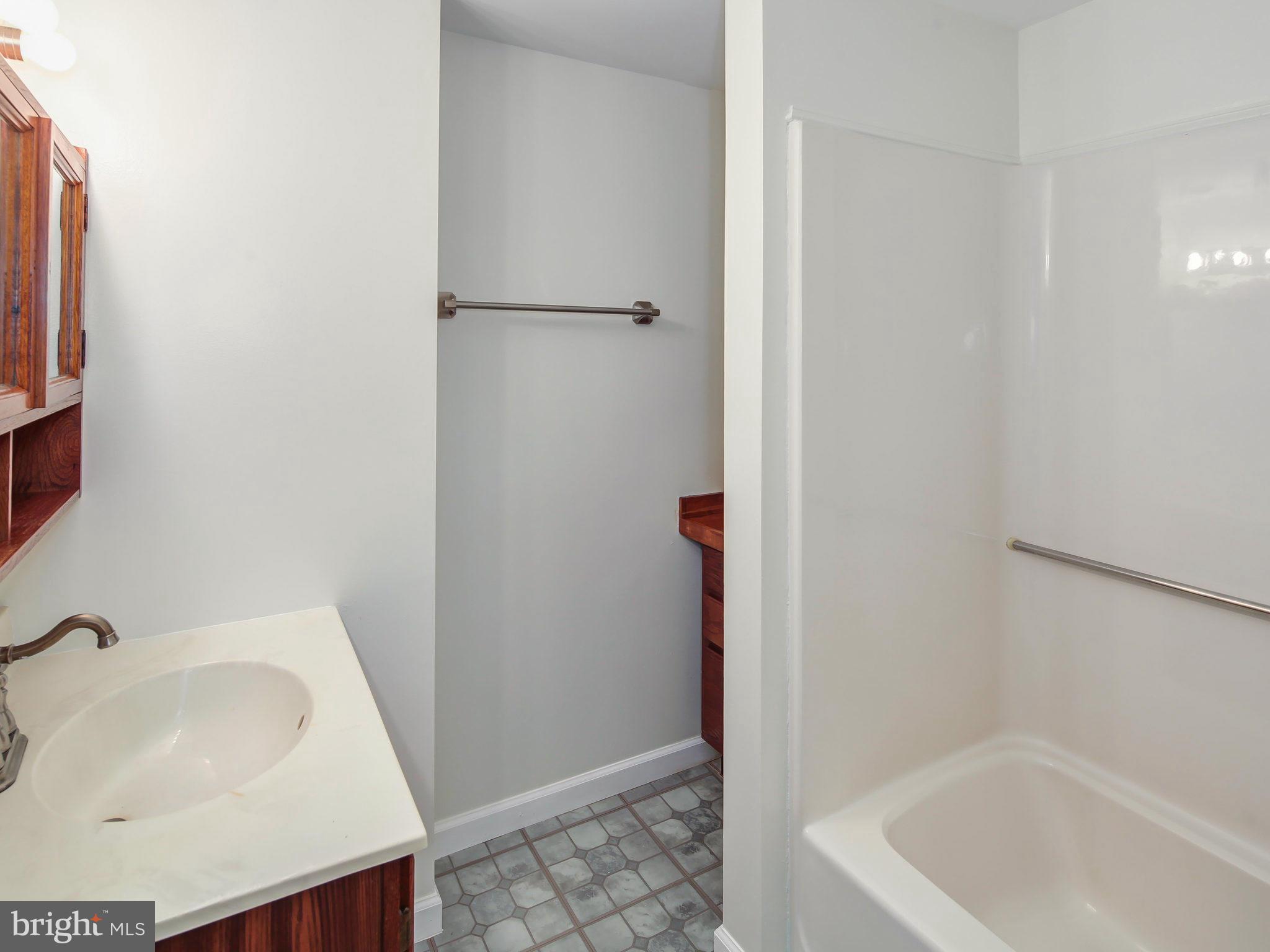 2837 Bolling Road Falls Church, VA 22042 - Photo 17 of 30 Bath