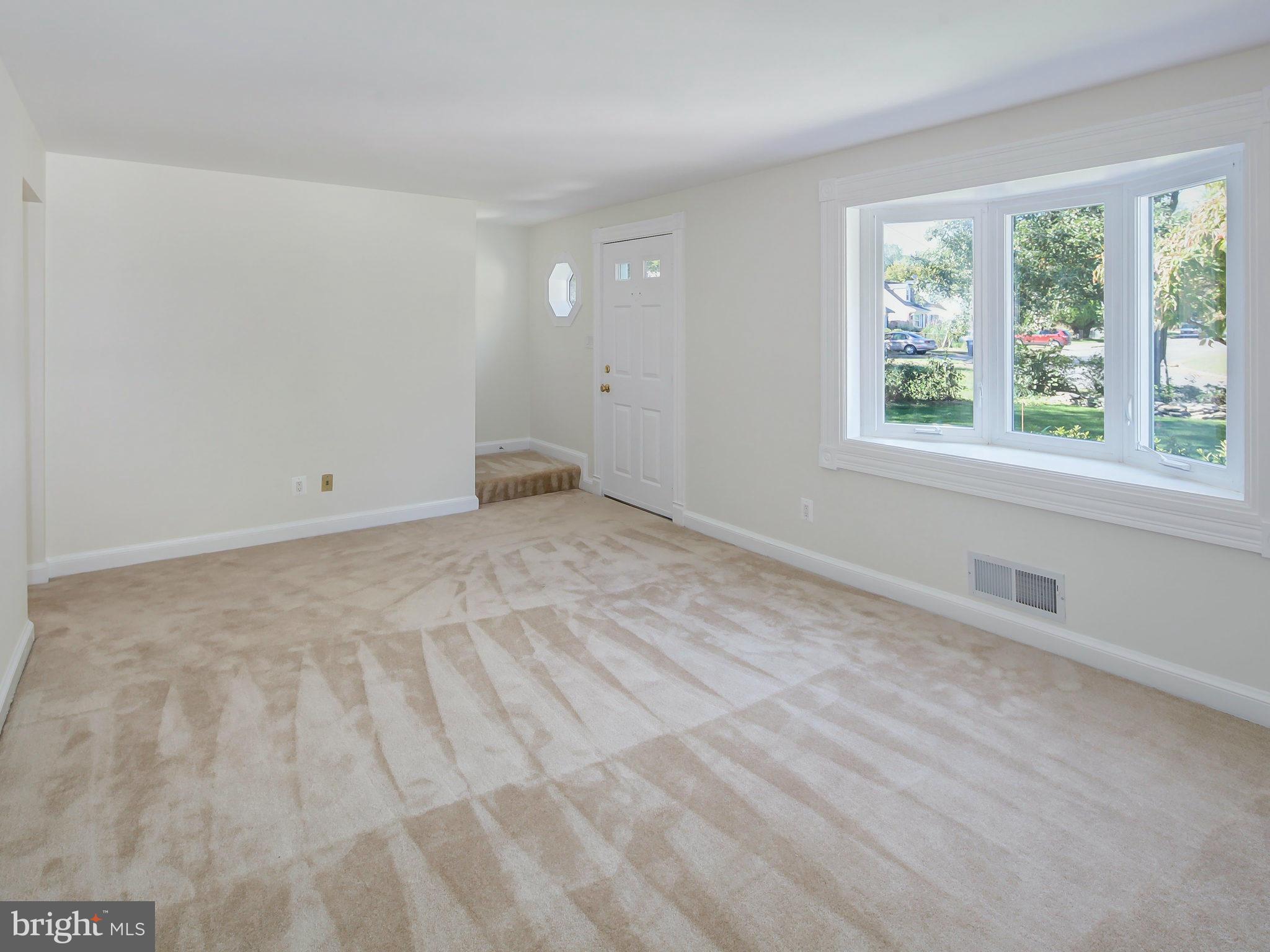 2837 Bolling Road Falls Church, VA 22042 - Photo 3 of 30 Living Room
