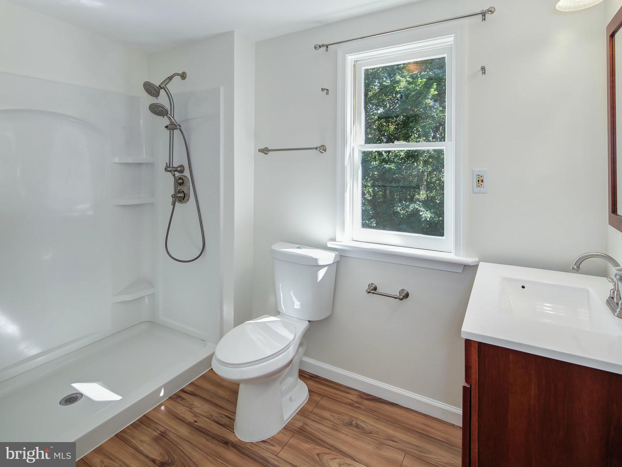 2837 Bolling Road Falls Church, VA 22042 - Photo 27 of 30 Bath (Master)