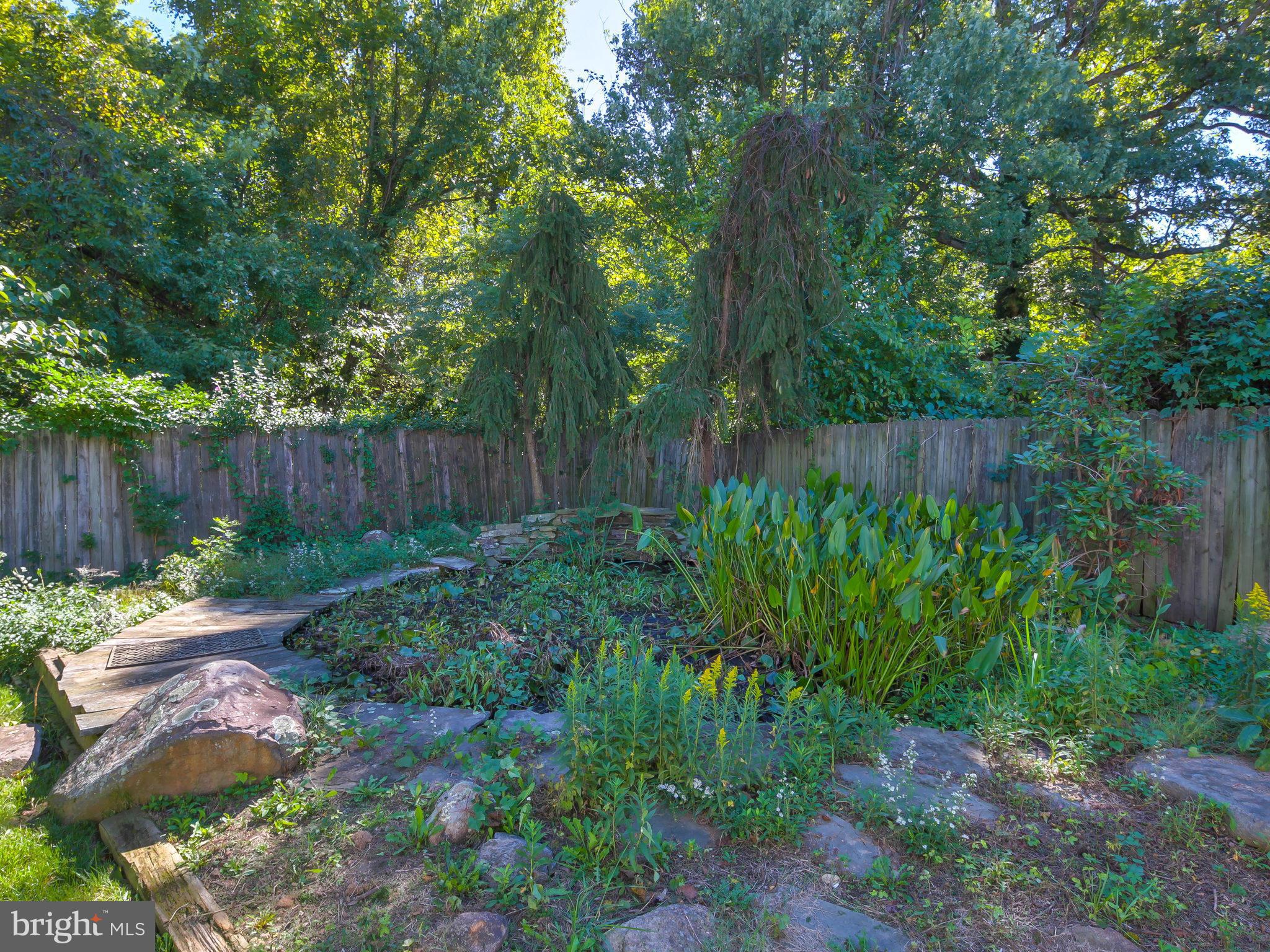 2837 Bolling Road Falls Church, VA 22042 - Photo 29 of 30 Exterior (Rear)