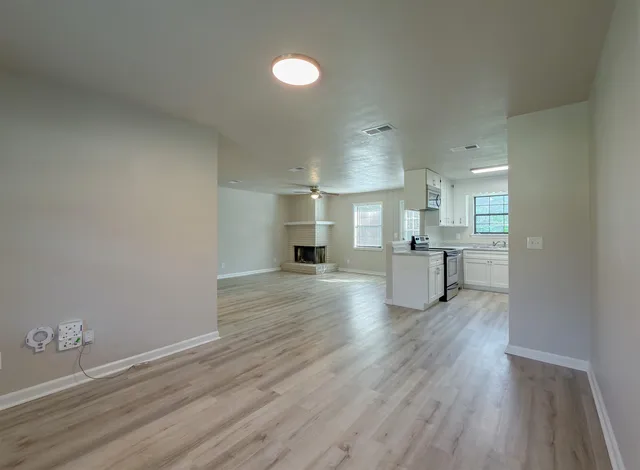 $2,095 | 3245 Whitney Drive West, Tallahassee, FL 32309