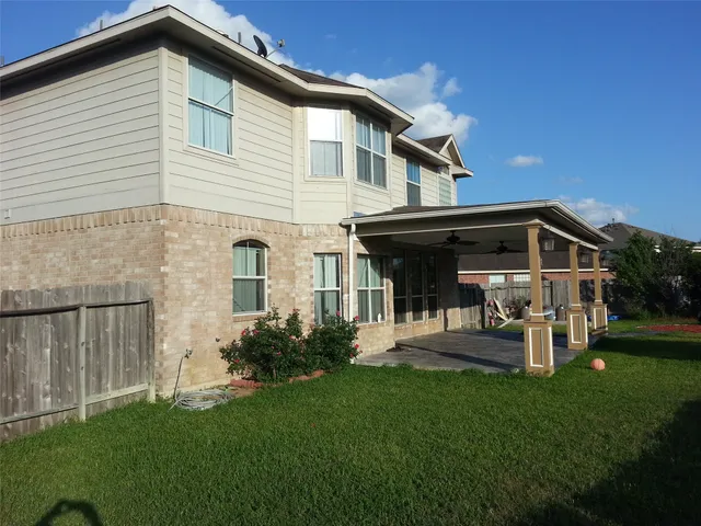 $2,250 | 12111 North Brenton Knoll Drive, Tomball, TX 77375