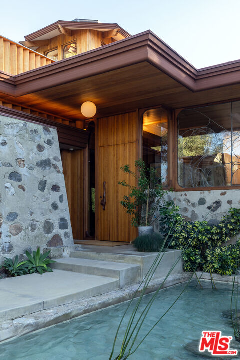 126 Summit Road La Verne, CA 91750 - Photo 3 of 37