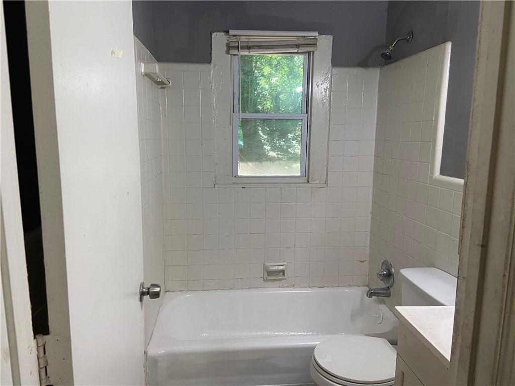3066 Waters Road Southwest Atlanta, GA 30354 - Photo 5 of 10