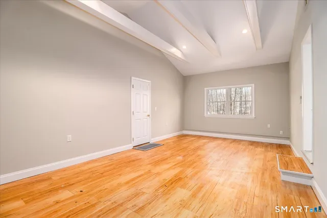 $735,000 | 8 Summit Lane, Ridgefield, CT 06877