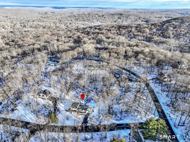 $735,000 | 8 Summit Lane, Ridgefield, CT 06877