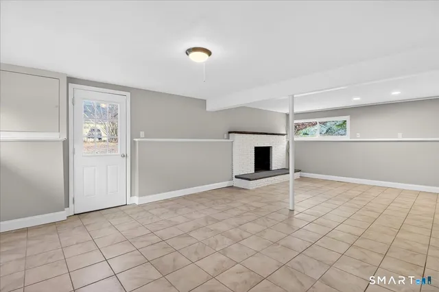 $735,000 | 8 Summit Lane, Ridgefield, CT 06877