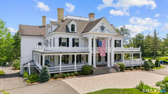 $735,000 | 8 Summit Lane, Ridgefield, CT 06877