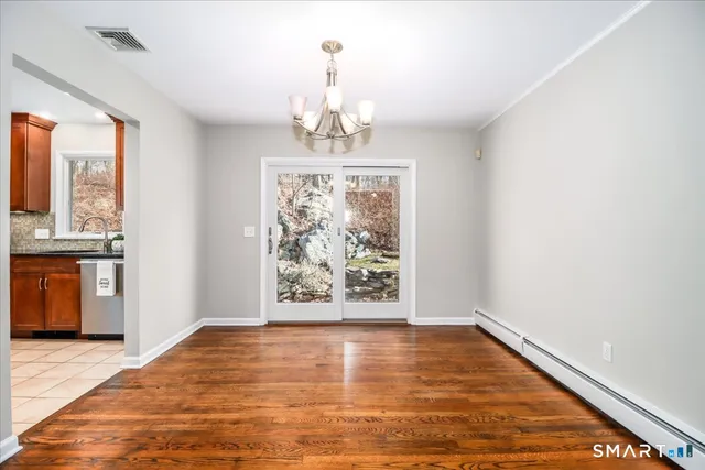 $735,000 | 8 Summit Lane, Ridgefield, CT 06877