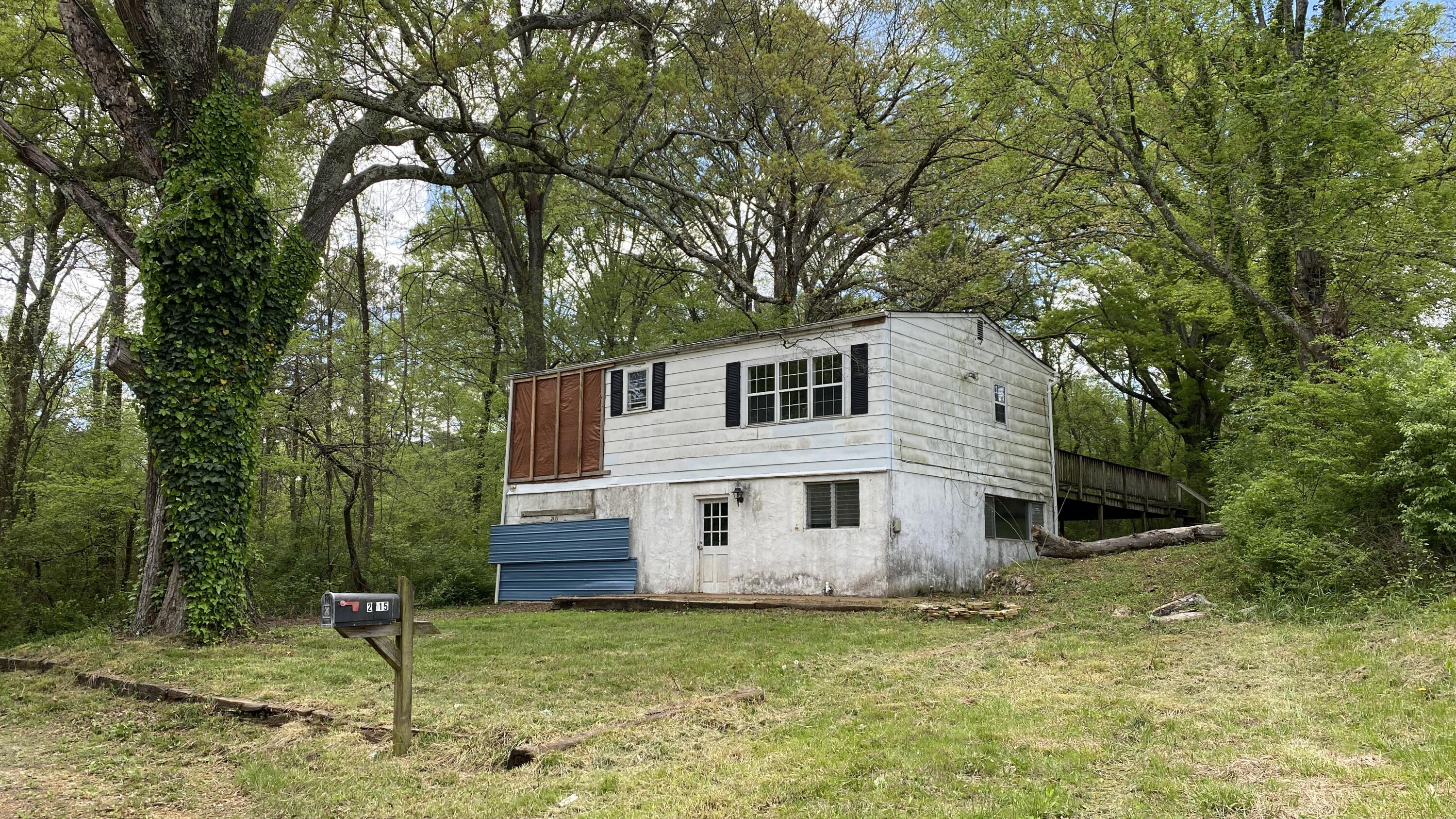 2115 Eledge Road Chattanooga, TN 37412 - Photo 3 of 29 IMG_5080