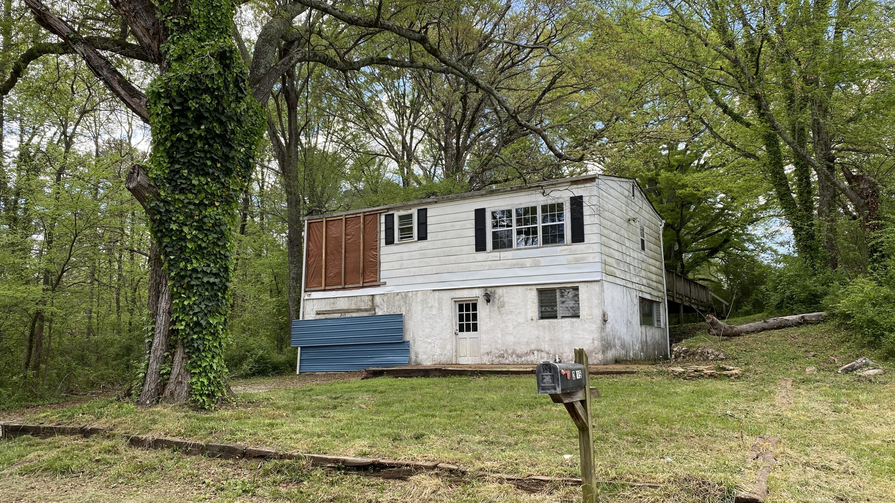 2115 Eledge Road Chattanooga, TN 37412 - Photo 4 of 29 IMG_5081