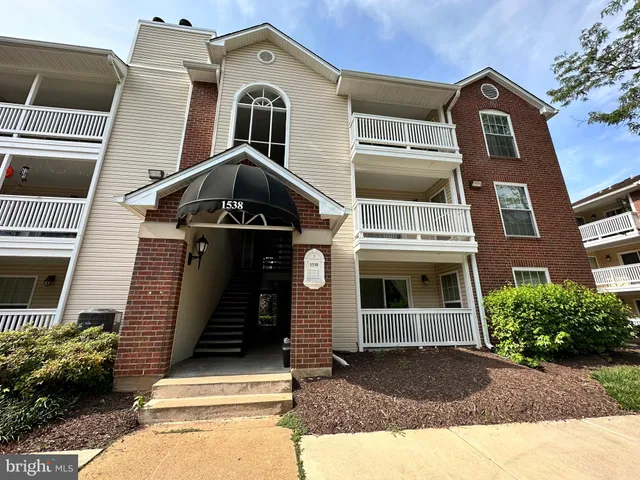 $1,900 | 1538 Lincoln Way, Unit 102A, McLean, VA 22102