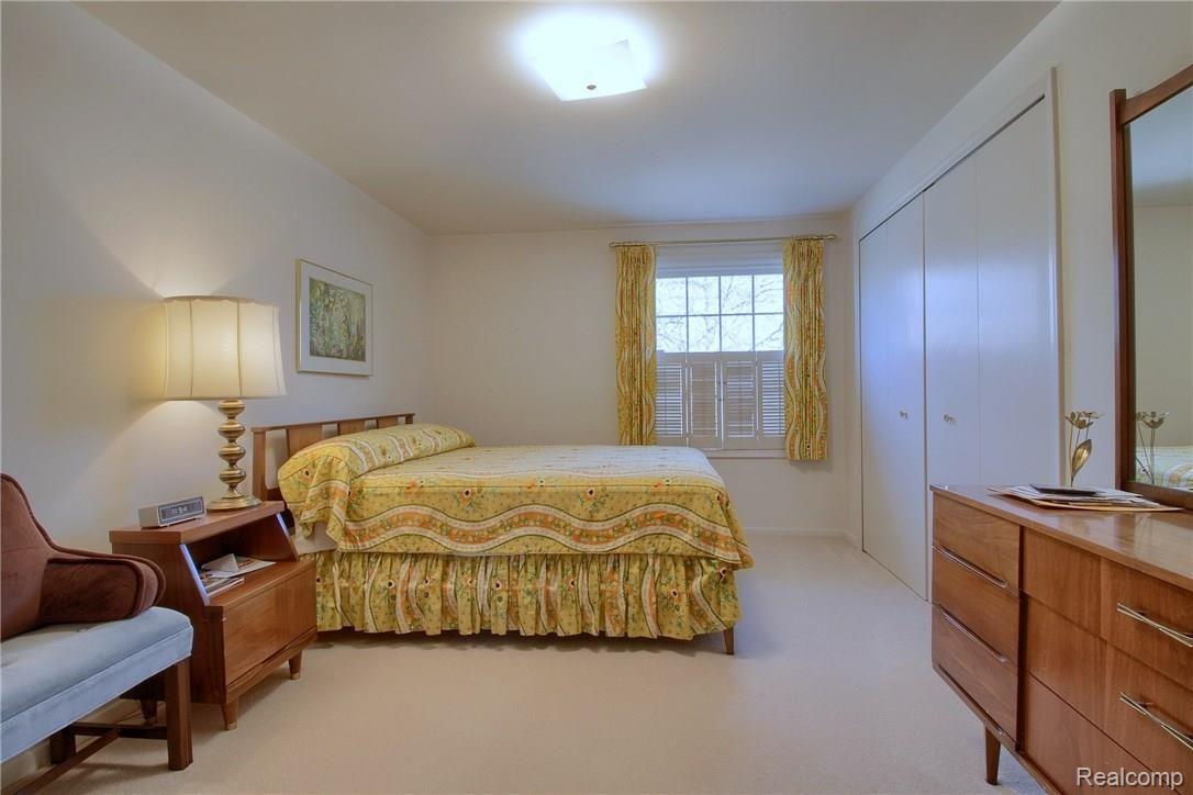 659 North Rosedale Court Grosse Pointe, MI 48236 - Photo 21 of 36 2nd_Bedroom.jpg