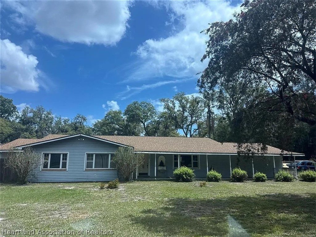 585 North Ridge Avenue Lake Alfred, FL 33850 - Photo 1 of 4