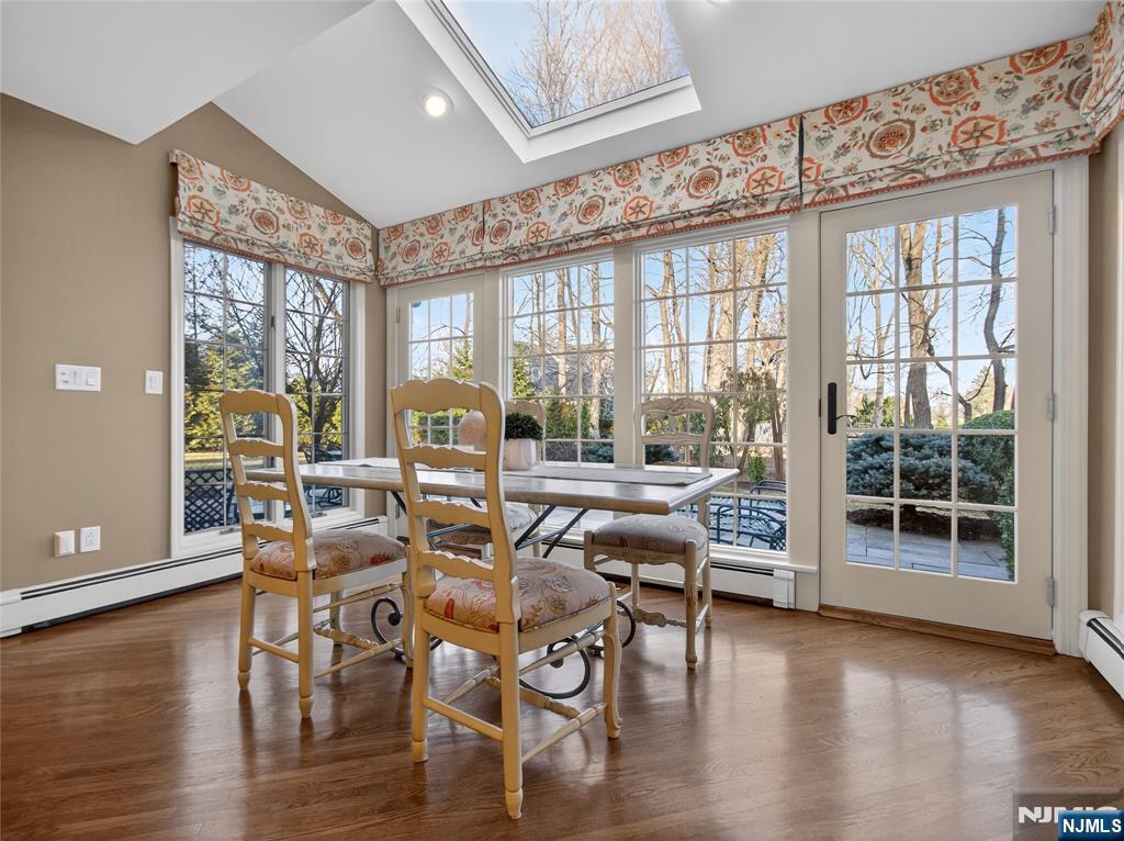 347 Smith Place Wyckoff, NJ 07481 - Photo 13 of 47