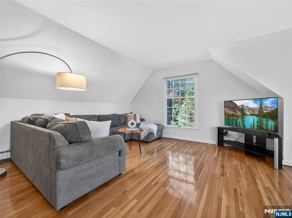 347 Smith Place Wyckoff, NJ 07481 - Photo 29 of 47