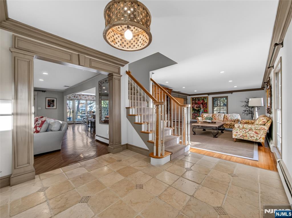 347 Smith Place Wyckoff, NJ 07481 - Photo 5 of 47