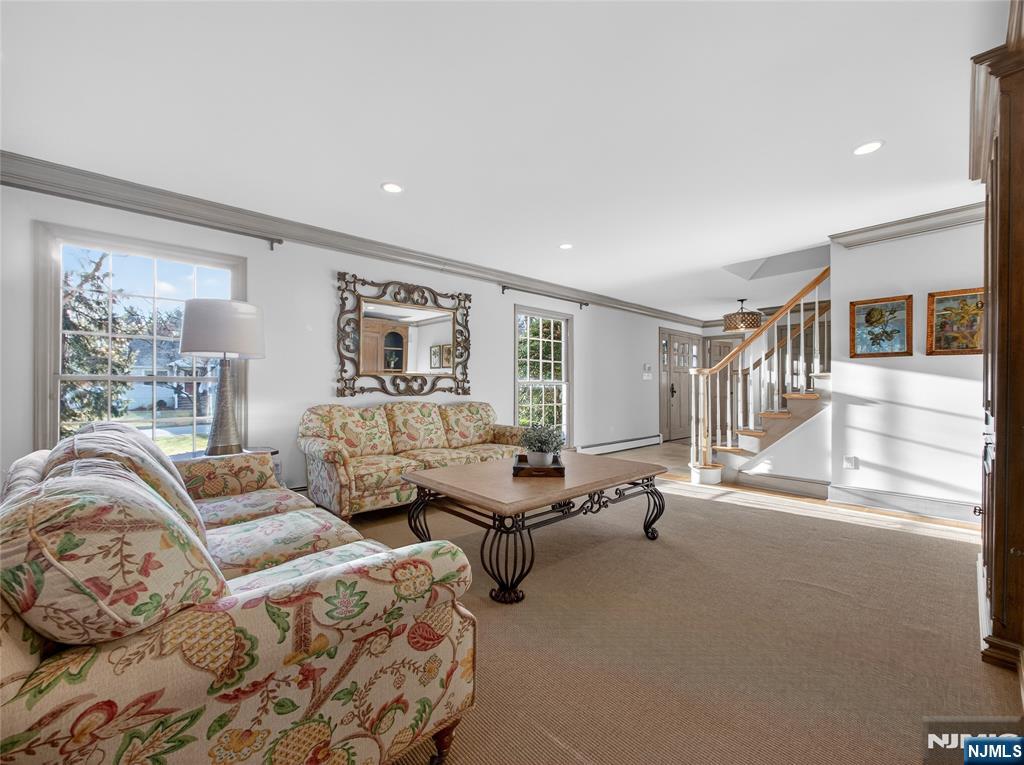 347 Smith Place Wyckoff, NJ 07481 - Photo 7 of 47