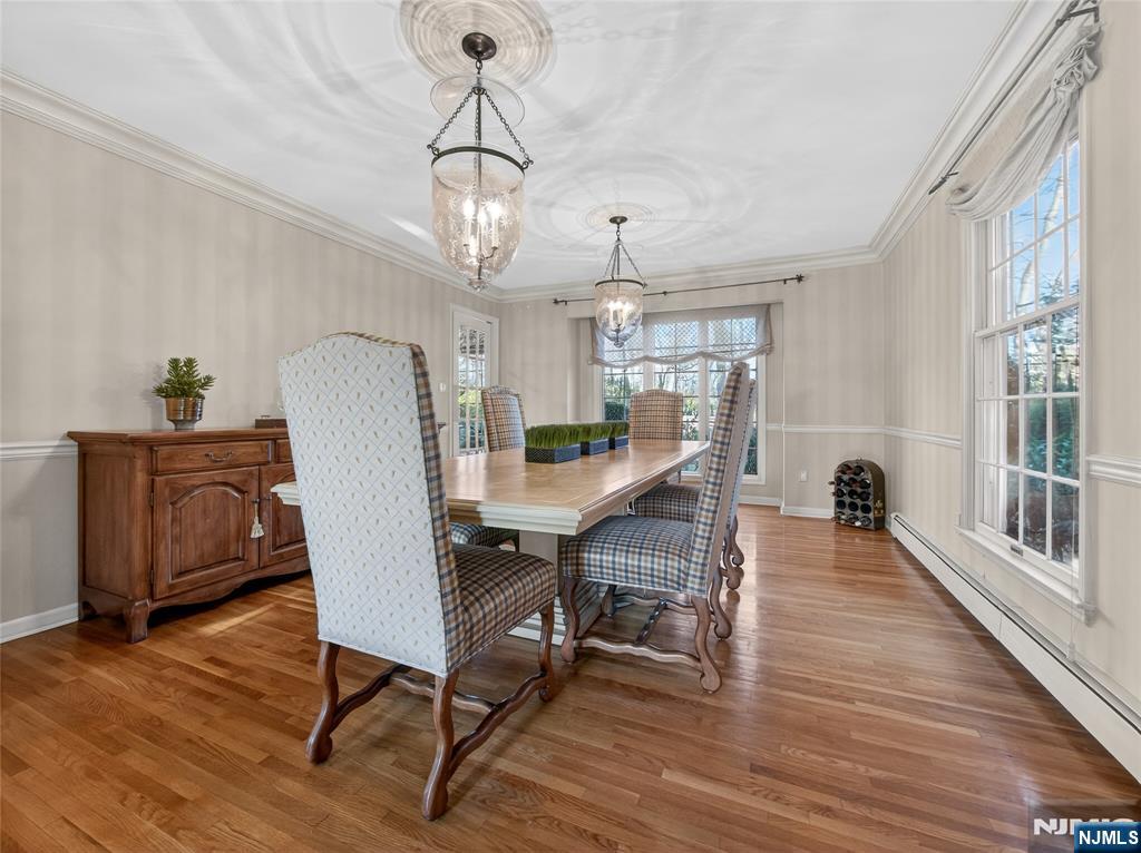 347 Smith Place Wyckoff, NJ 07481 - Photo 10 of 47