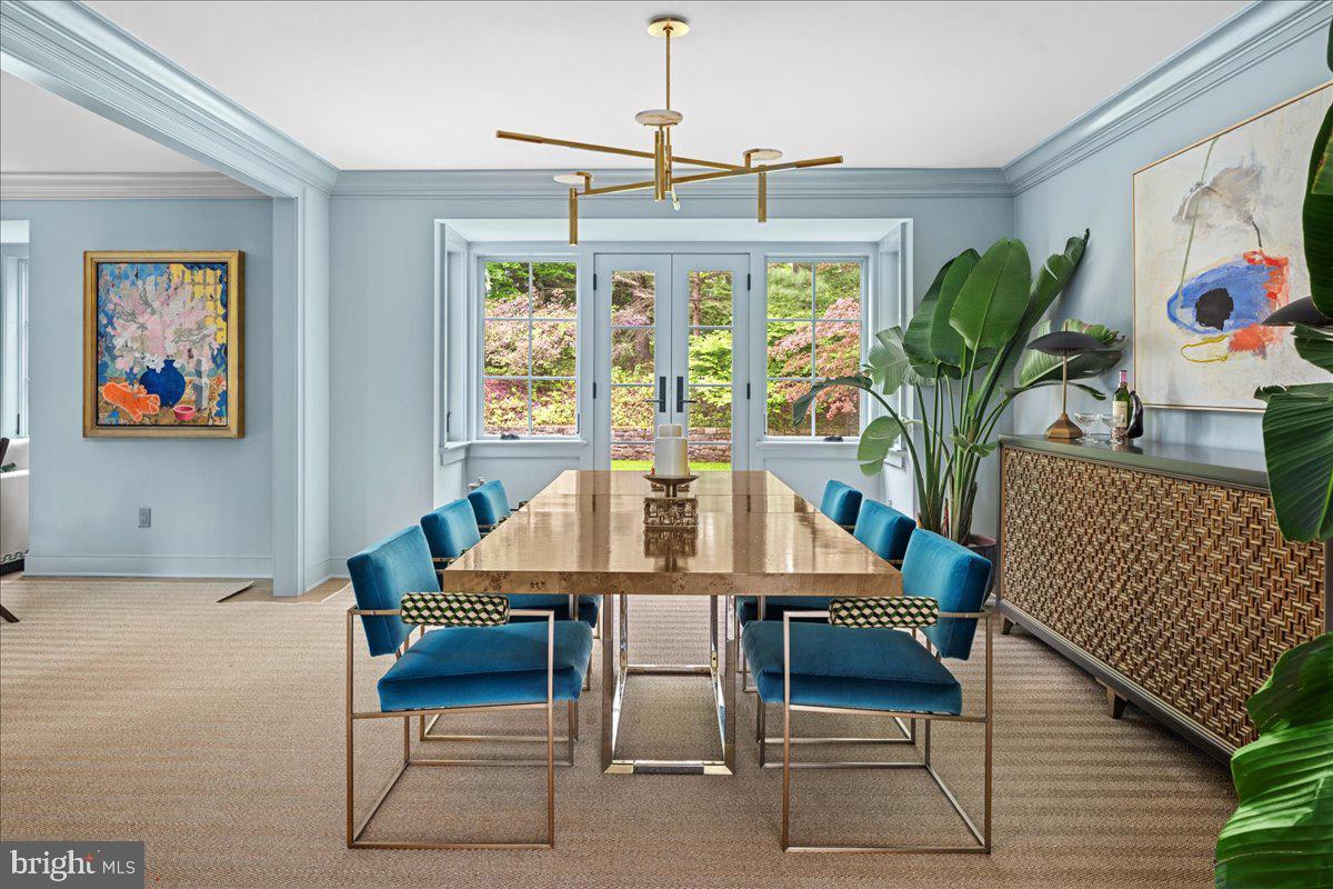 6450 Old Carversville Road New Hope, PA 18938 - Photo 7 of 89 a dining room with furniture and window