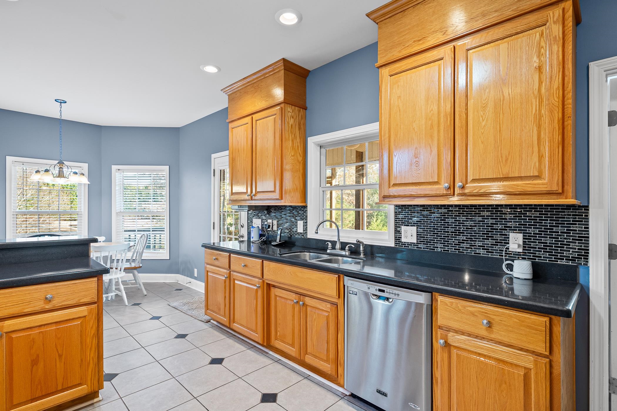 329 Shoreview Drive Chesnee, SC 29323 - Photo 5 of 50