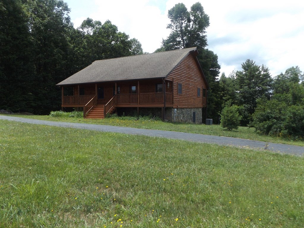 201 Deer Ridge Road Hillsville, VA 24343 - Photo 2 of 36 Gallery Image 2