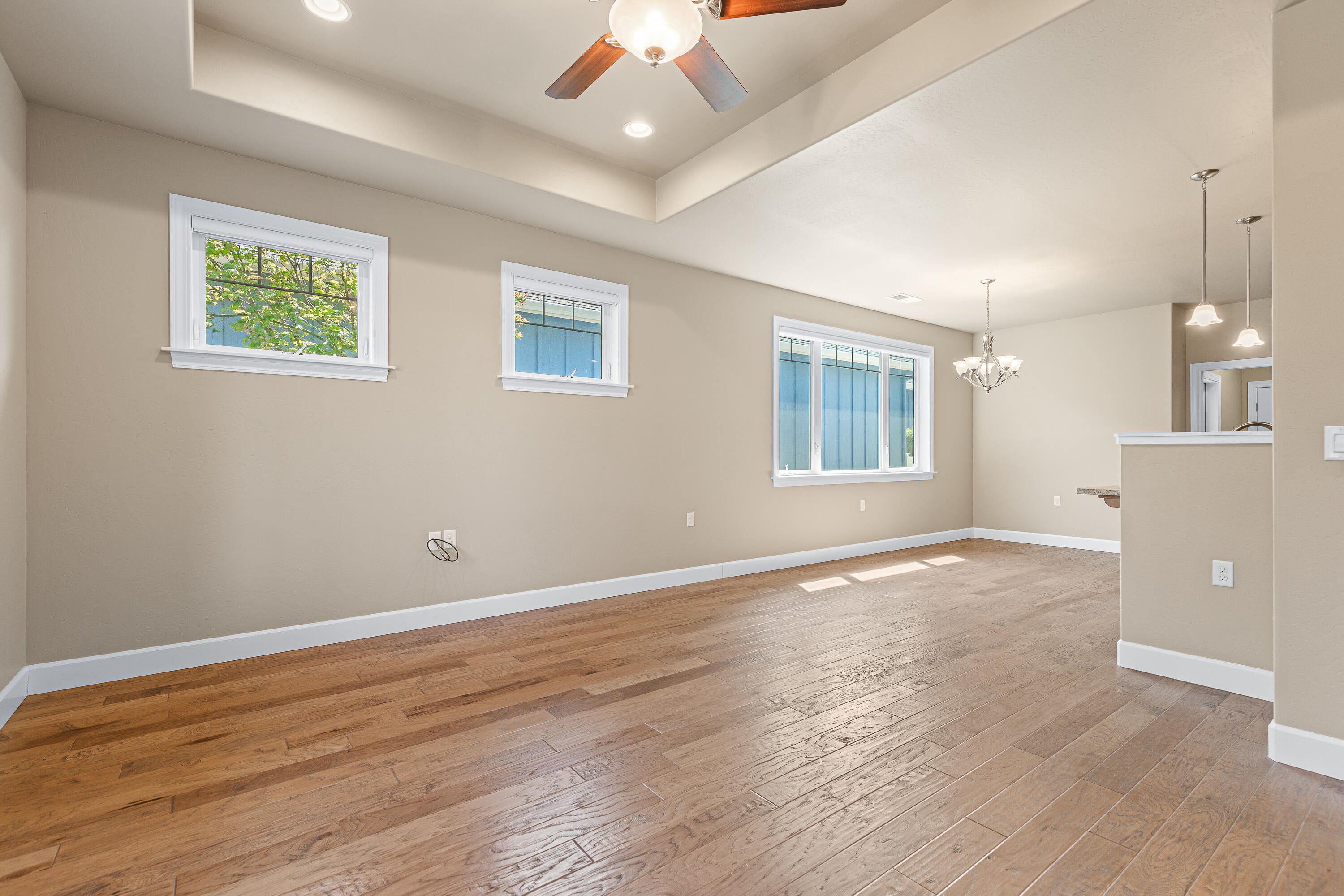 1175 Boulder Ridge Street Central Point, OR 97502 - Photo 10 of 30 10