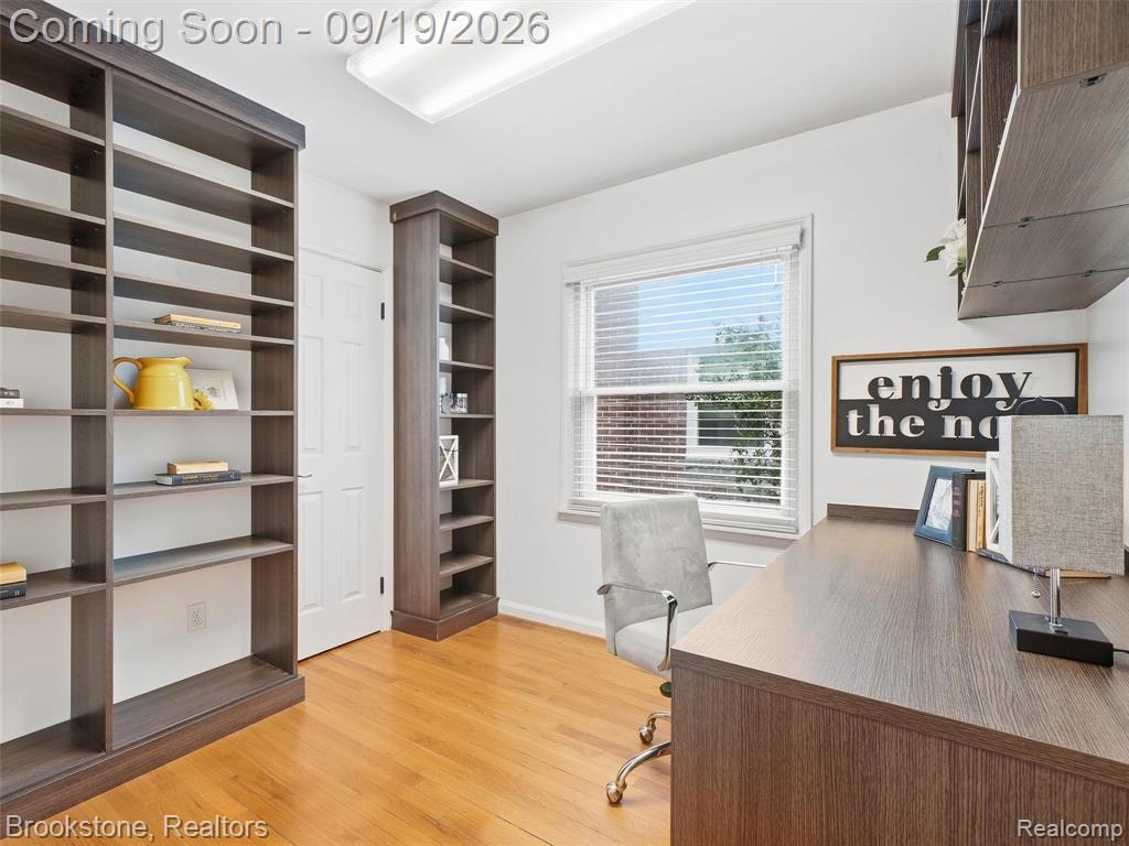 2275 Dorchester Road Birmingham, MI 48009 - Photo 20 of 40 Gallery Image 20