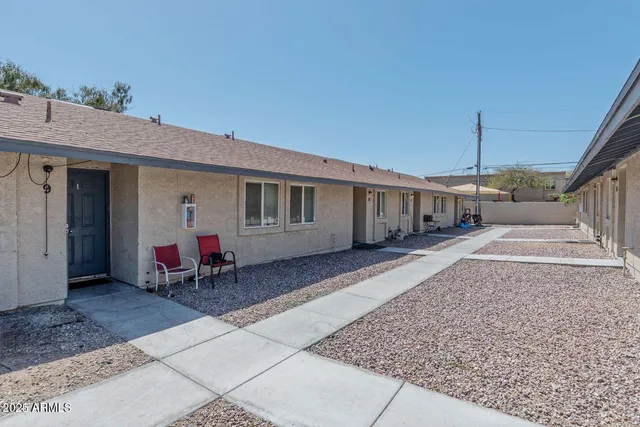 $1,300 | 936 West Mountain View Road, Unit 11, Phoenix, AZ 85021