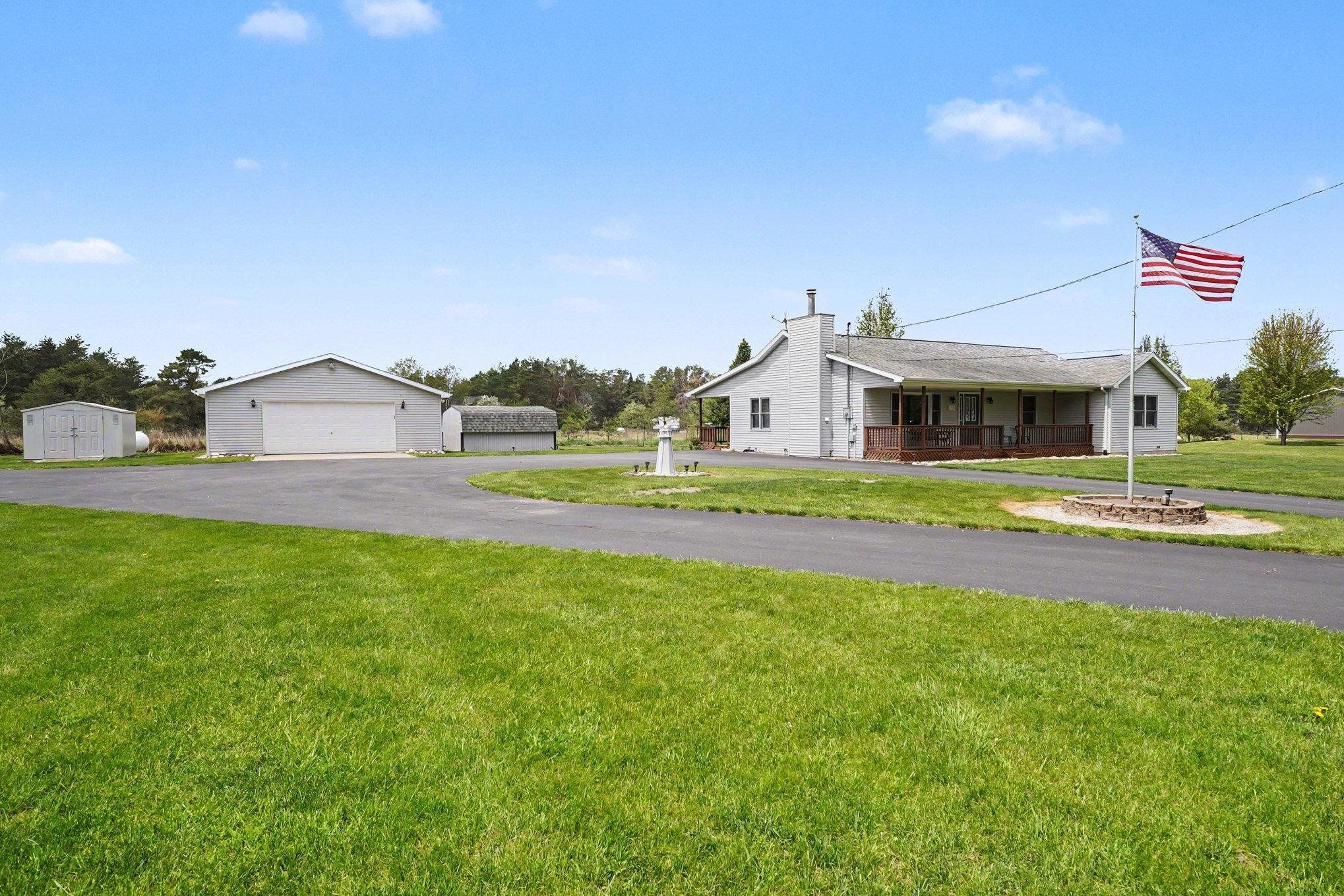 437 4th Street Lupton, MI 48635 - Photo 26 of 33