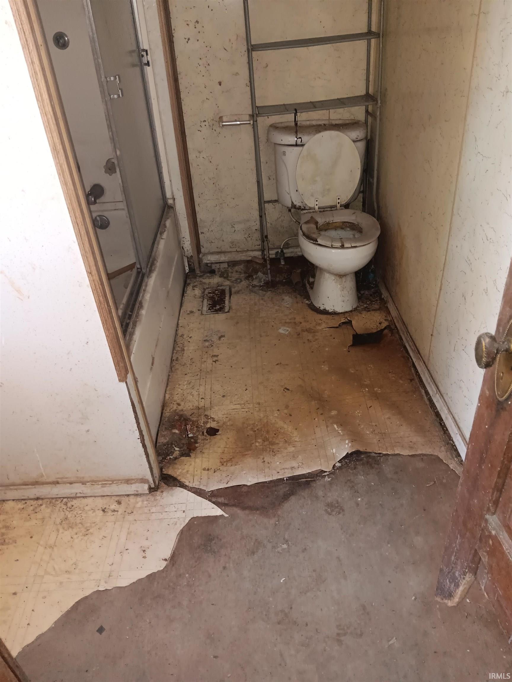 2512 Highway 150 West Terre Haute, IN 47885 - Photo 14 of 24